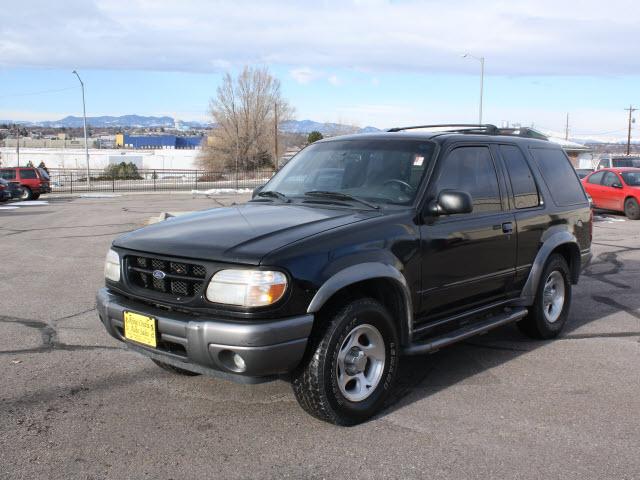 Photo of 2000 Ford Explorer