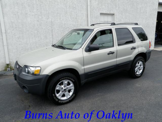 Photo of 2005 Ford Escape