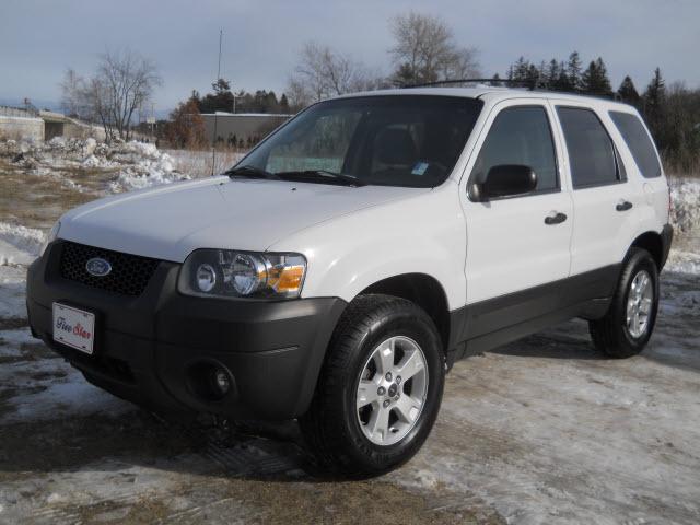 Photo of 2005 Ford Escape