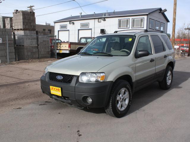 Photo of 2005 Ford Escape