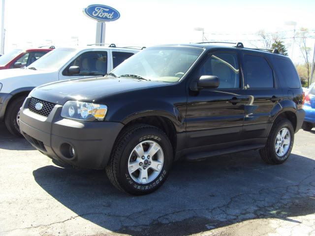 Photo of 2005 Ford Escape