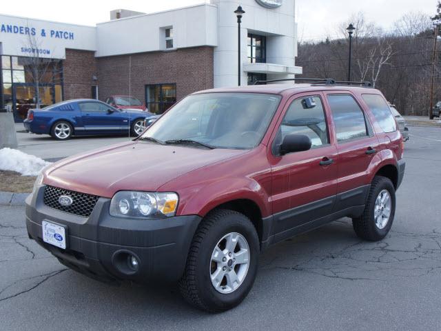 Photo of 2005 Ford Escape
