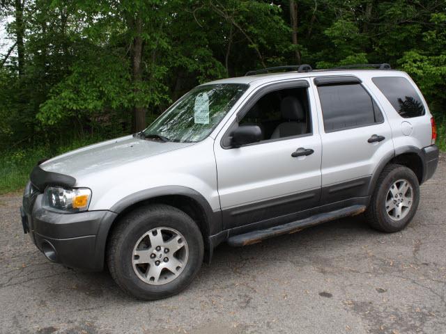 Photo of 2005 Ford Escape