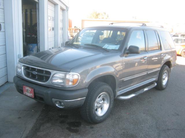Photo of 1999 Ford Explorer