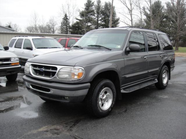 Photo of 1998 Ford Explorer