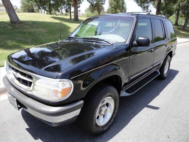 Photo of 1998 Ford Explorer