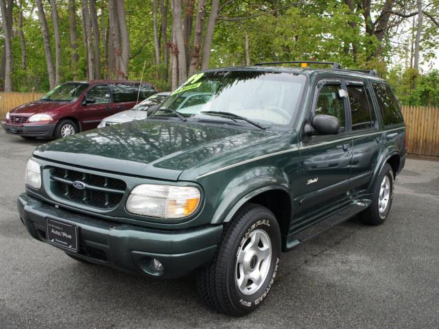 Photo of 1999 Ford Explorer