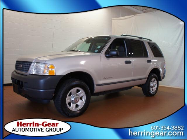 Photo of 2004 Ford Explorer