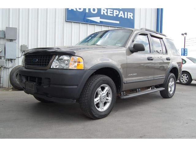 Photo of 2005 Ford Explorer