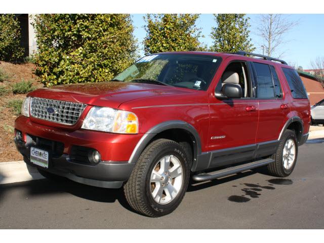 Photo of 2004 Ford Explorer