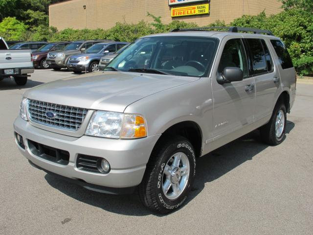 Photo of 2005 Ford Explorer