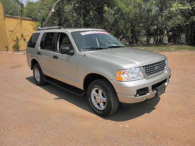 Photo of 2005 Ford Explorer