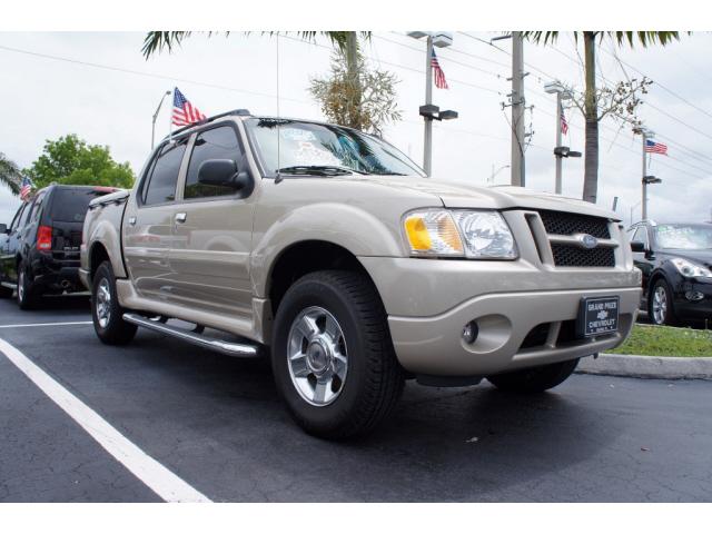 Photo of 2005 Ford Explorer Sport Trac