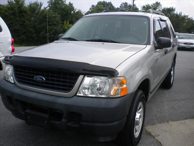 Photo of 2005 Ford Explorer
