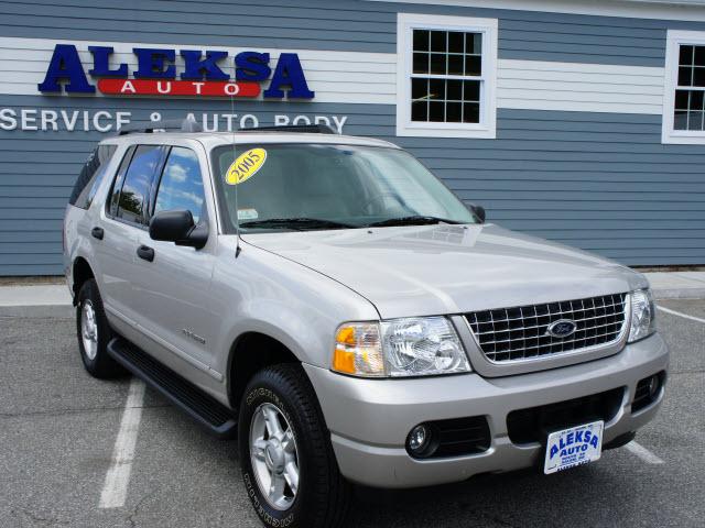 Photo of 2005 Ford Explorer