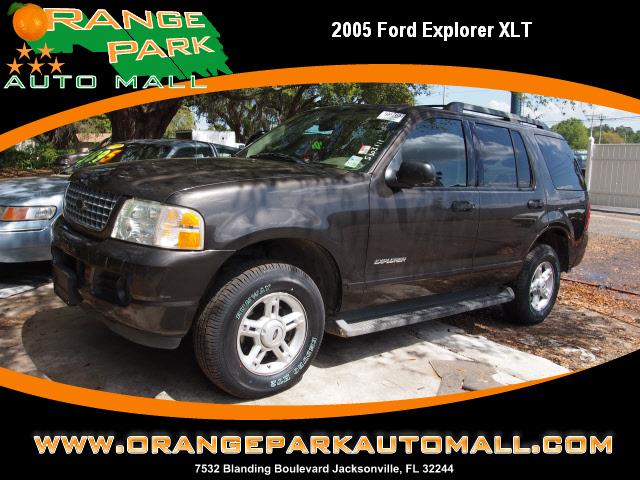 Photo of 2005 Ford Explorer