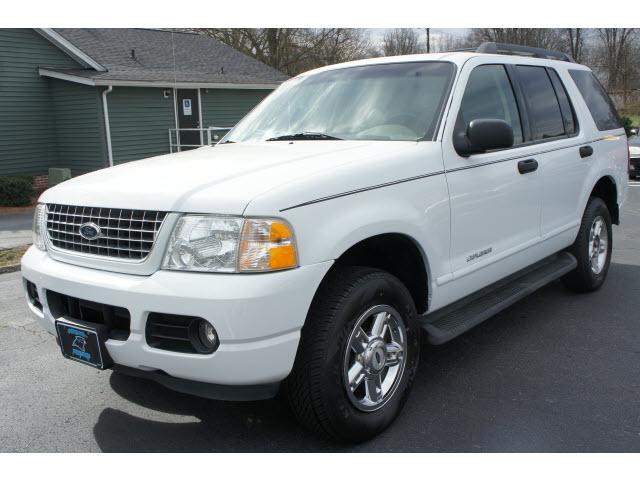 Photo of 2005 Ford Explorer