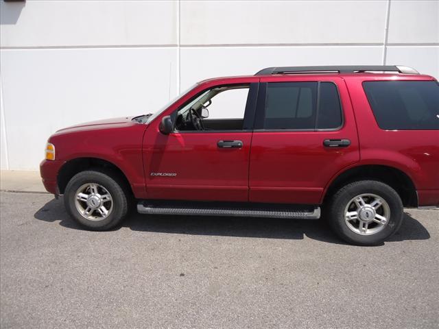 Photo of 2005 Ford Explorer