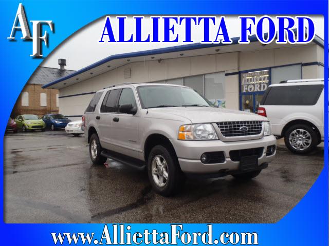 Photo of 2004 Ford Explorer