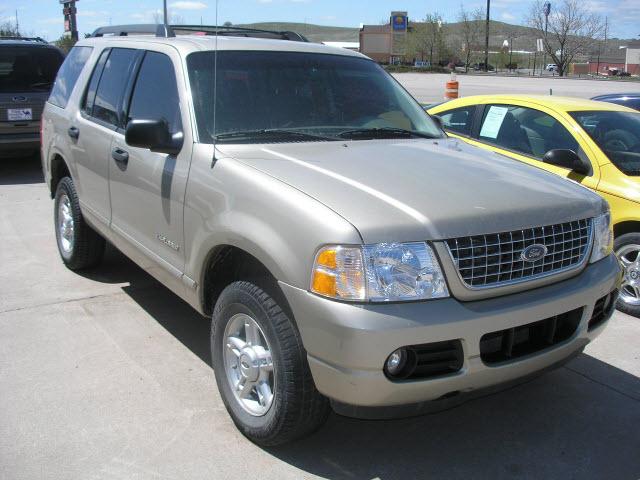 Photo of 2005 Ford Explorer