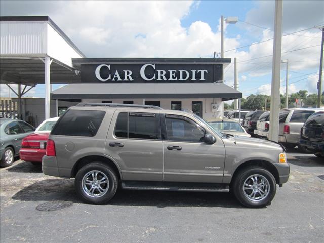 Photo of 2004 Ford Explorer