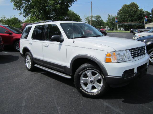 Photo of 2003 Ford Explorer
