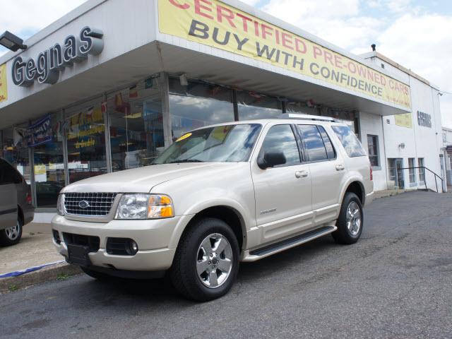 Photo of 2005 Ford Explorer