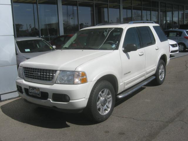 Photo of 2004 Ford Explorer