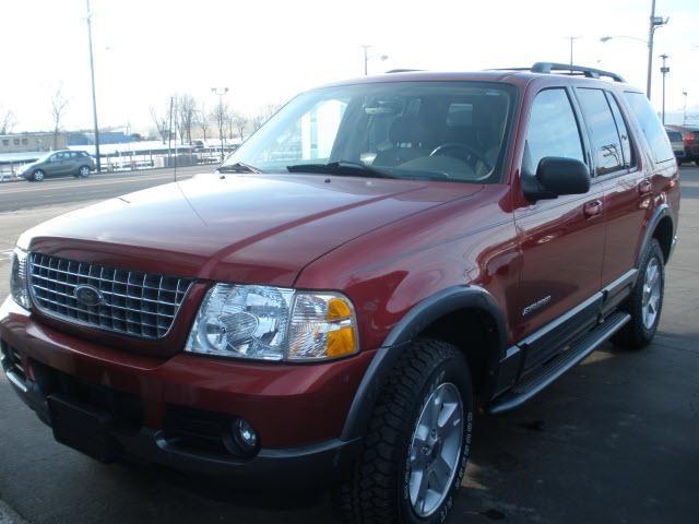Photo of 2004 Ford Explorer