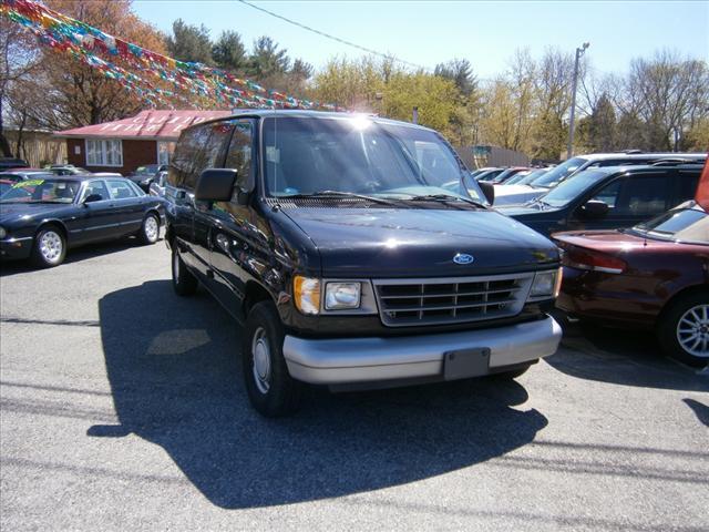 Photo of 1995 Ford E-150