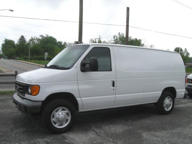 Photo of 2007 Ford E-150