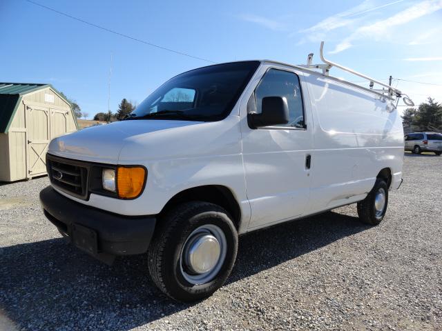 Photo of 2004 Ford E-250