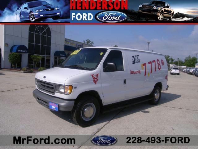 Photo of 2002 Ford Econoline Cargo Van