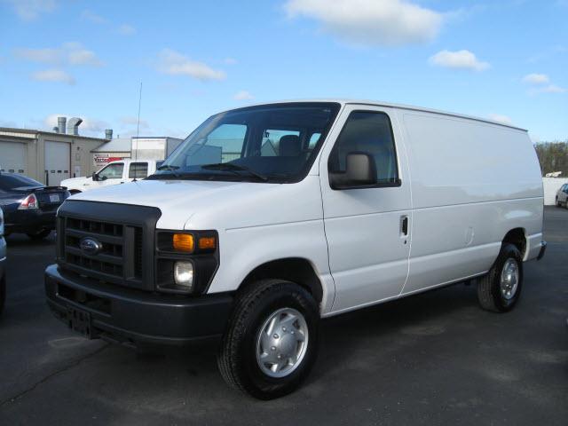Photo of 2009 Ford E-250