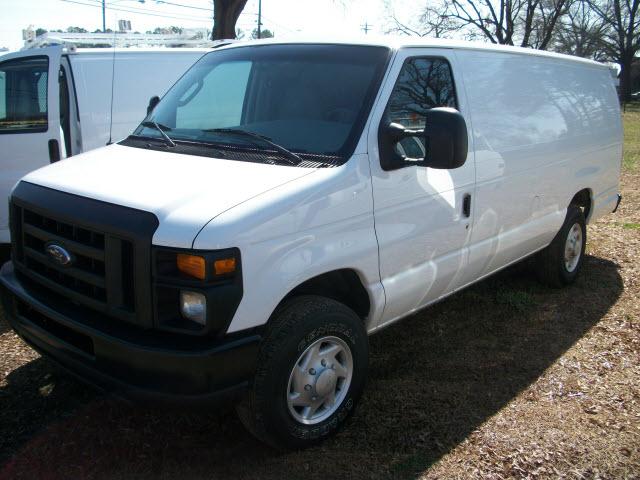Photo of 2008 Ford E-250