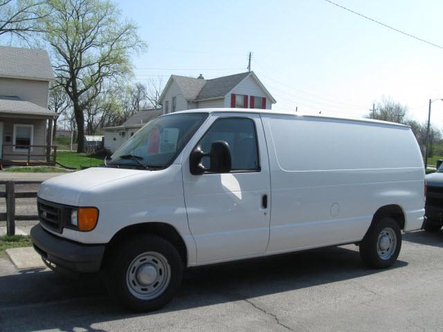 Photo of 2006 Ford E-150