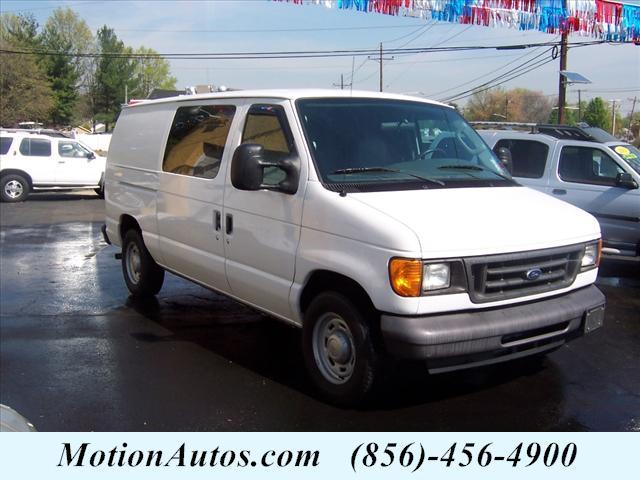 Photo of 2006 Ford E-150