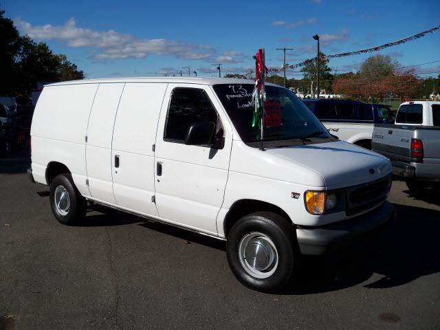 Photo of 2001 Ford E-350
