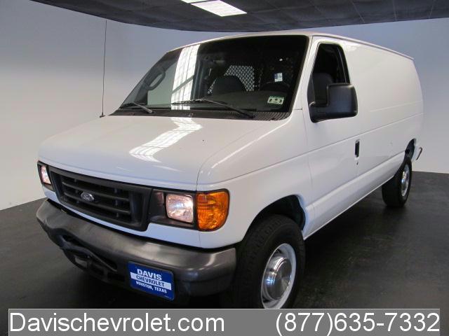 Photo of 2006 Ford Econoline Cargo Van