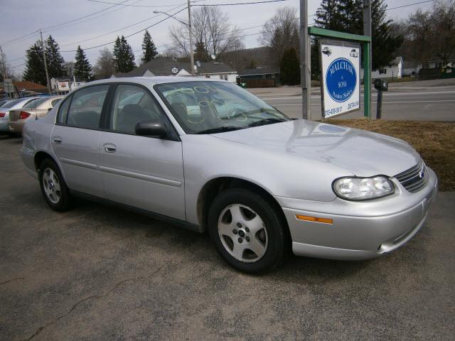 Photo of 2004 Chevrolet Malibu