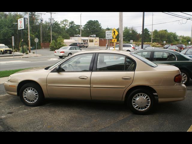 Photo of 2001 Chevrolet Malibu