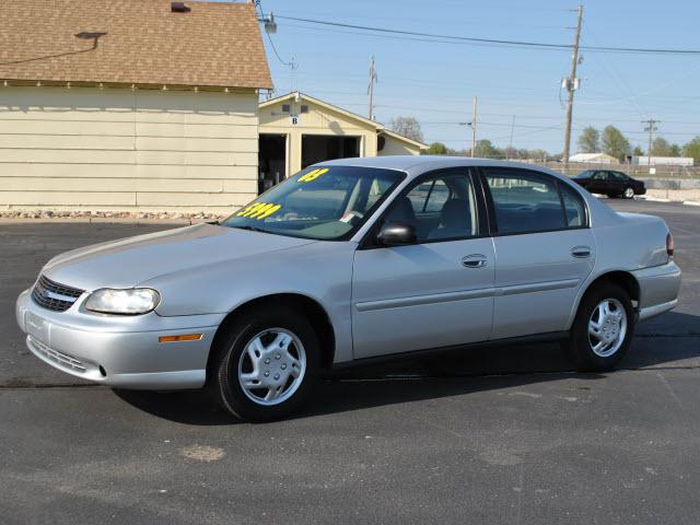 Photo of 2003 Chevrolet Malibu