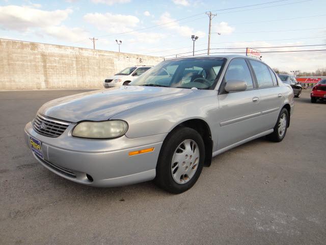 Photo of 1999 Chevrolet Malibu