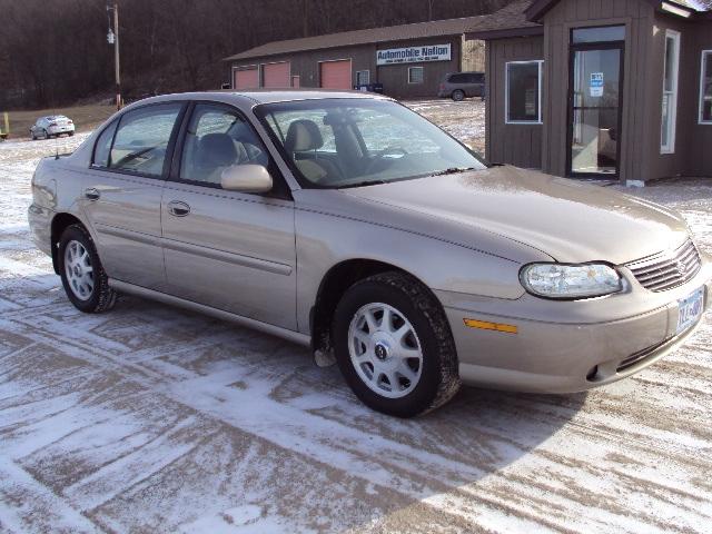 Photo of 1999 Chevrolet Malibu