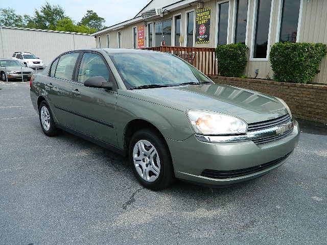 Photo of 2005 Chevrolet Malibu