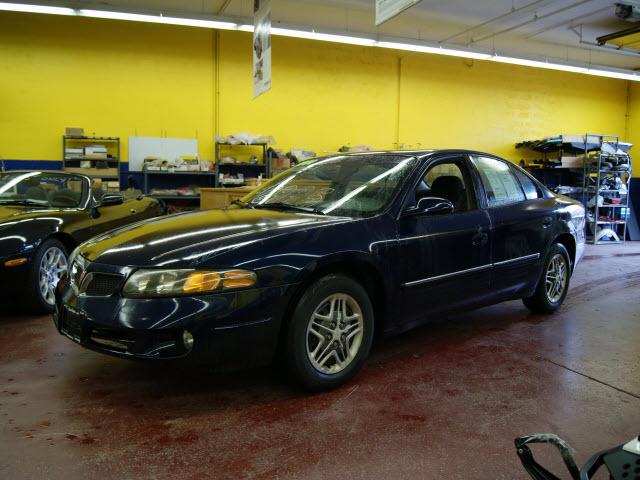 Photo of 2003 Pontiac Bonneville