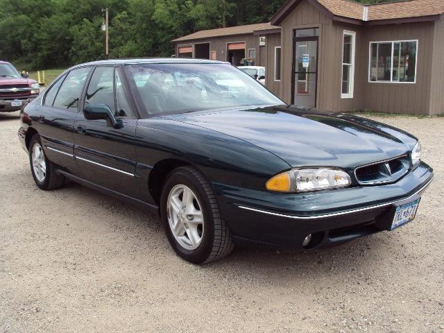 Photo of 1999 Pontiac Bonneville