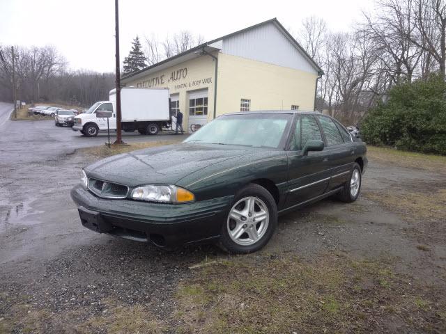 Photo of 1997 Pontiac Bonneville