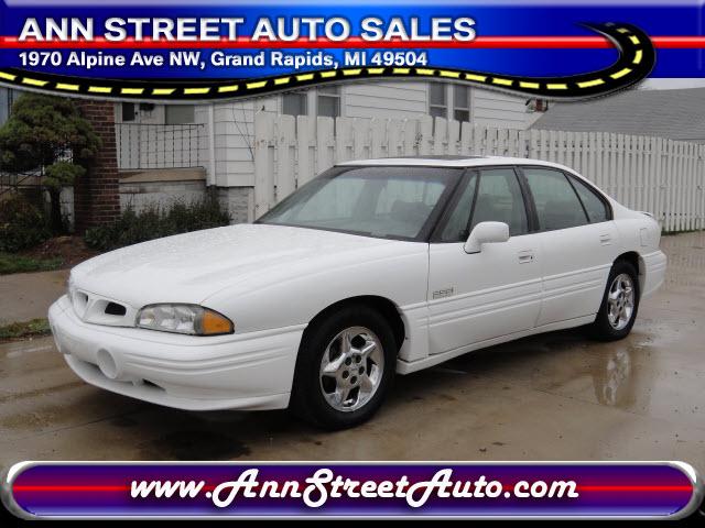 Photo of 1997 Pontiac Bonneville