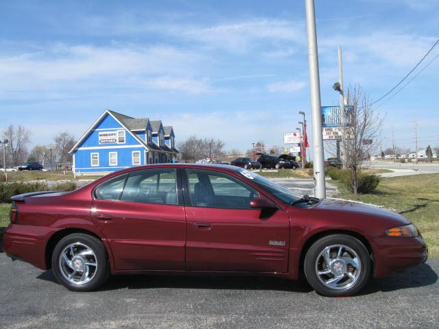 Photo of 2000 Pontiac Bonneville